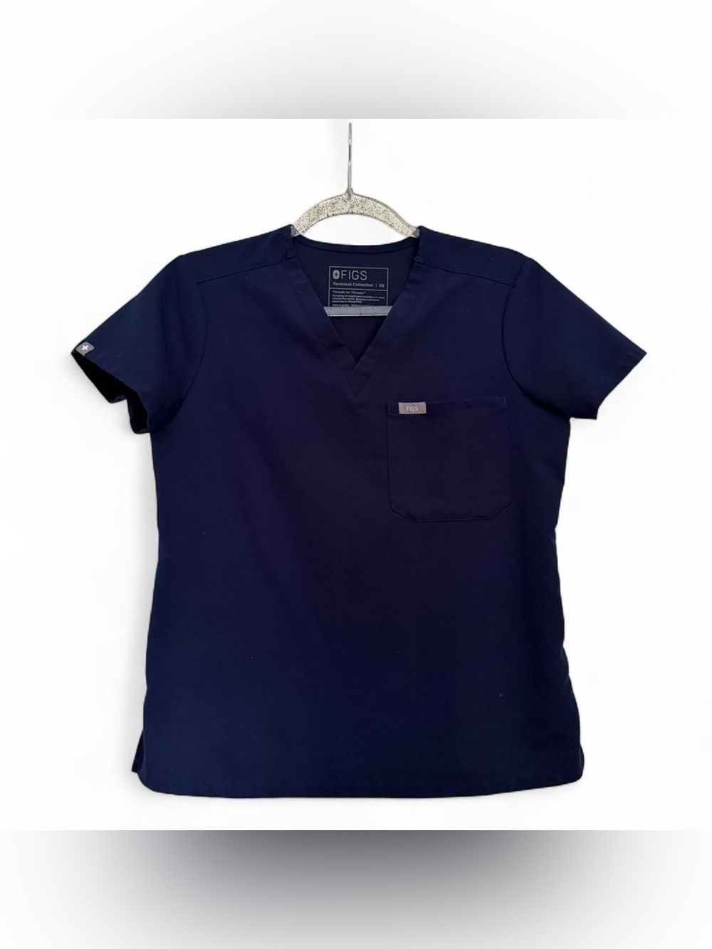 FIGS Navy Scrub Set - Catarina Top and Davia Bottom